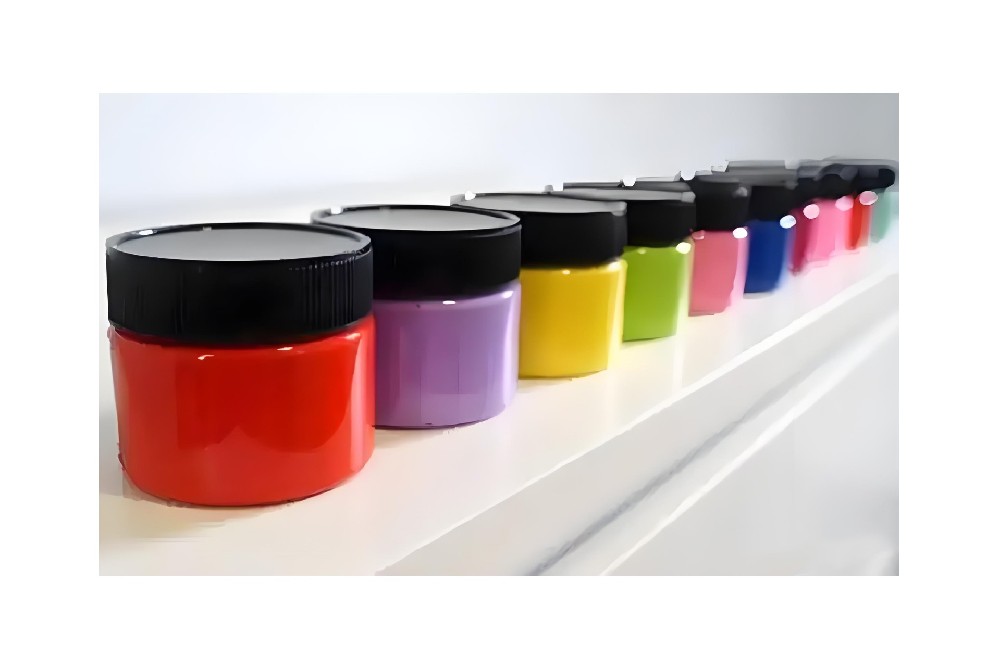 What is the difference between colorants and colorants?